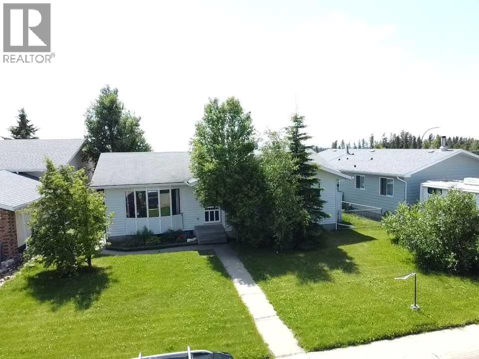31 Hollinger Drive Property Photo 1
