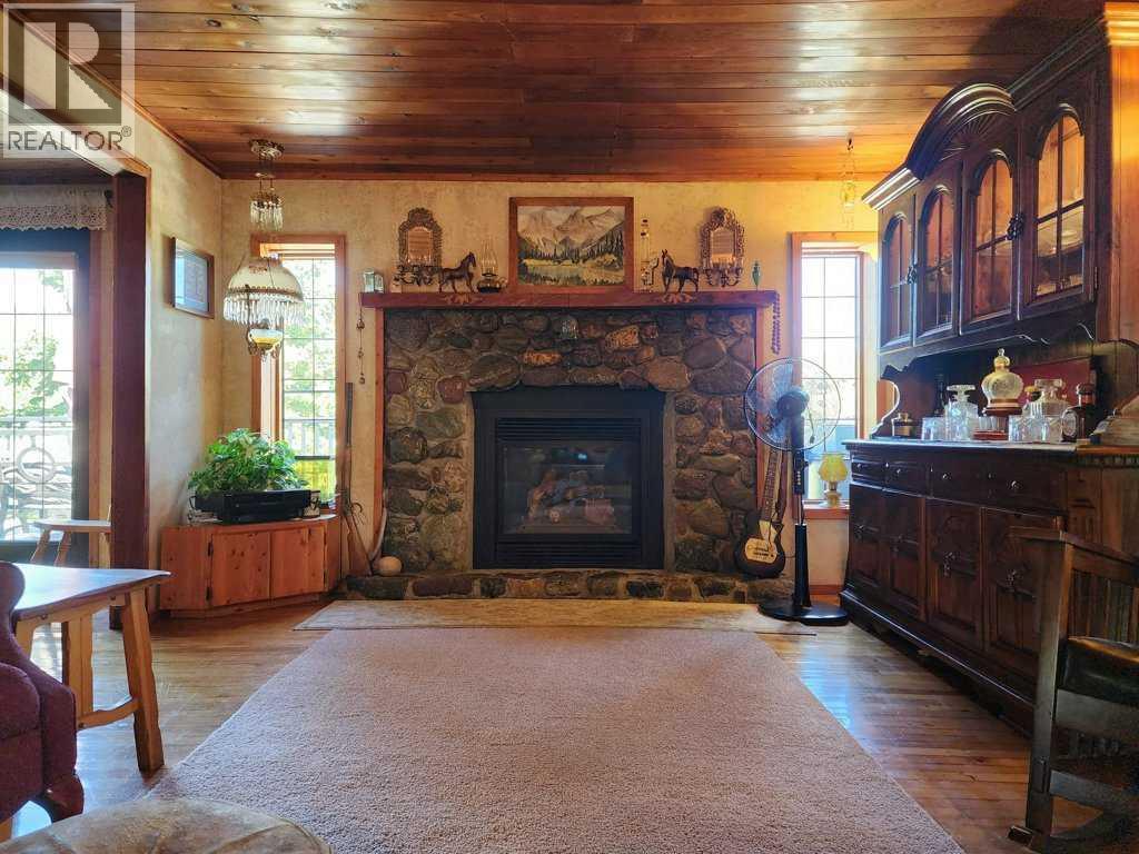 4221 6 Highway Property Photo 6