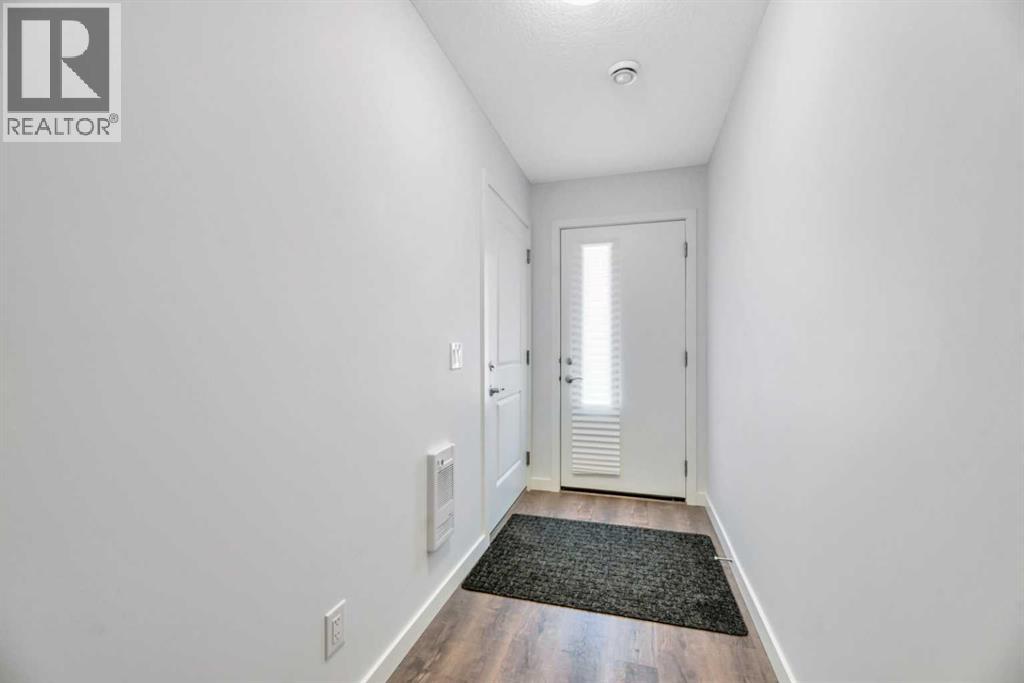 301 Redstone Boulevard Northeast Property Photo 9