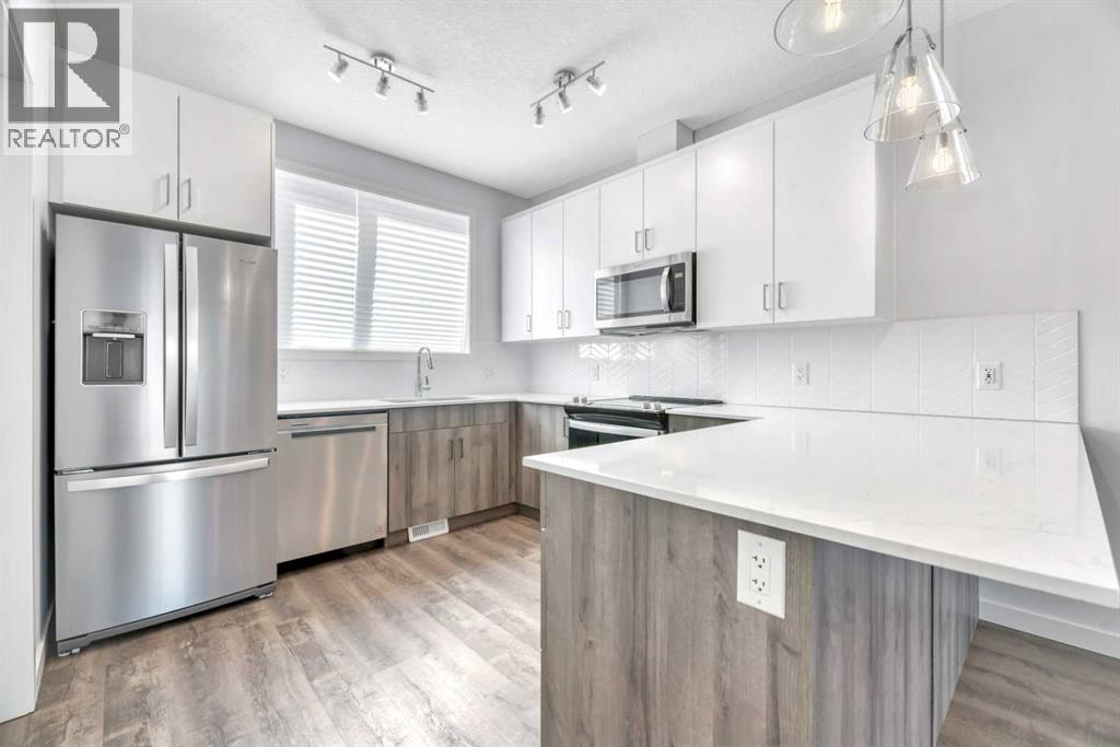 301 Redstone Boulevard Northeast Property Photo 16