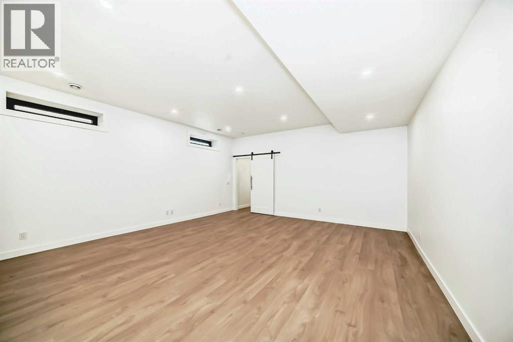 2107 Victoria Crescent Nw Property Photo 24