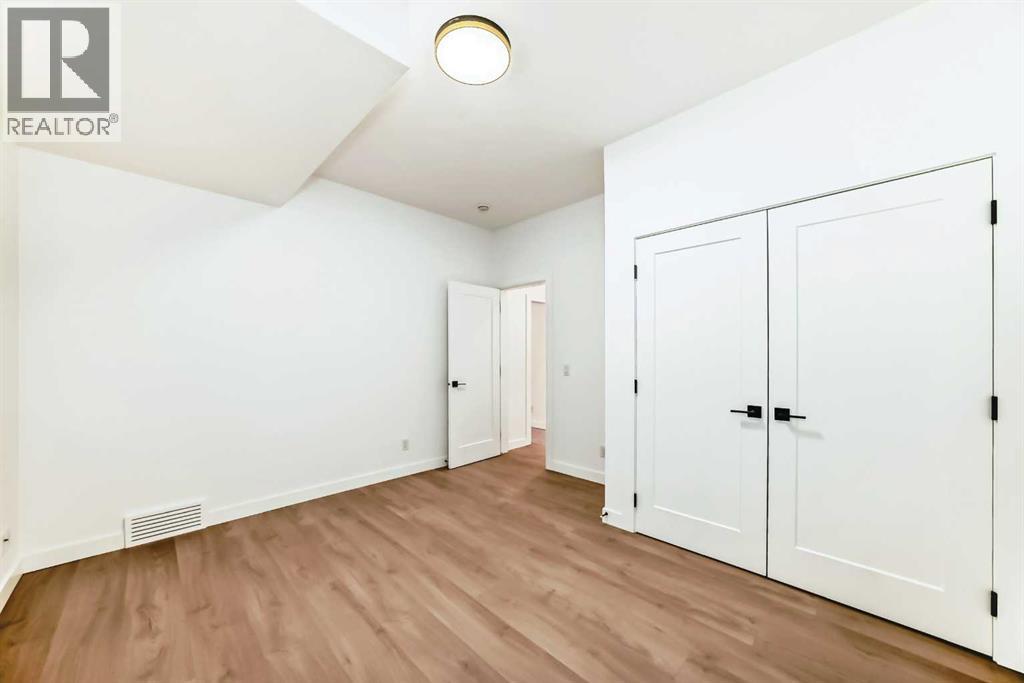 2107 Victoria Crescent Nw Property Photo 26