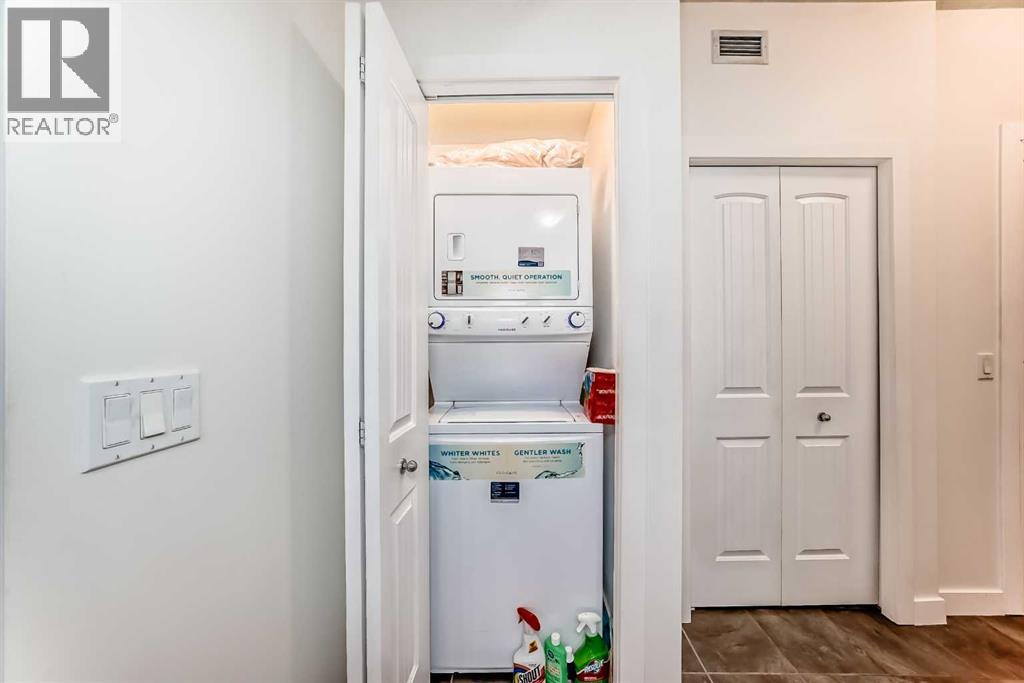 1005 Westmount Drive Property Photo 31