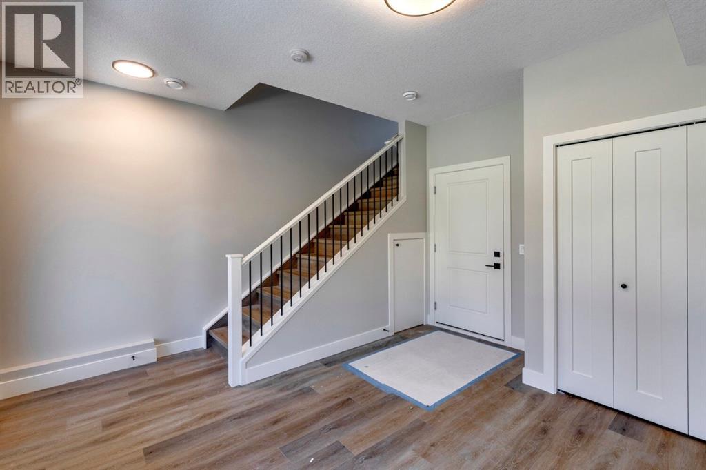 81 Royal Elm Green Nw Property Photo 5