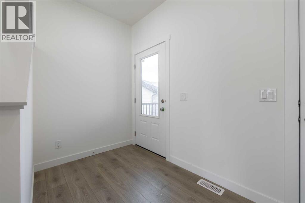 304 Edgefield Close Property Photo 3