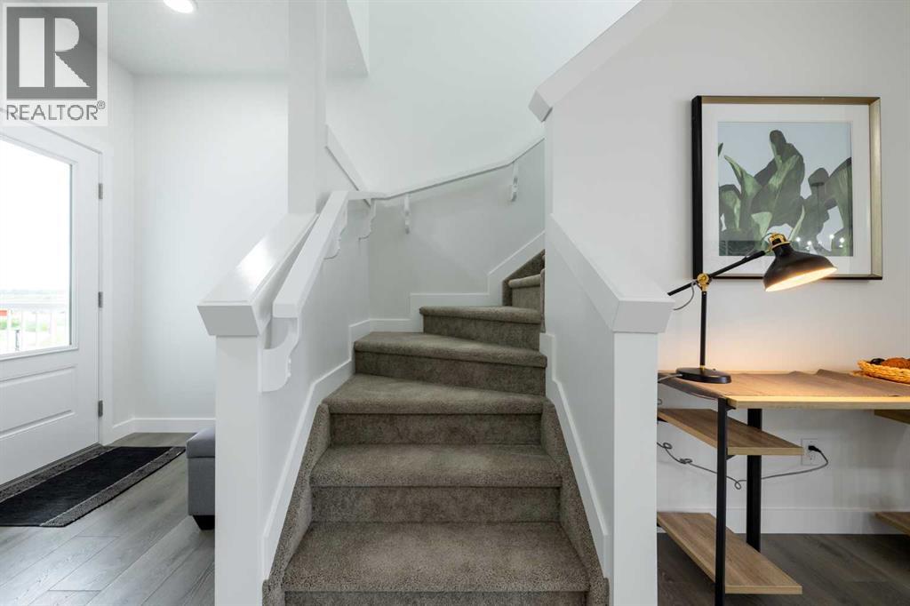 304 Edgefield Close Property Photo 11