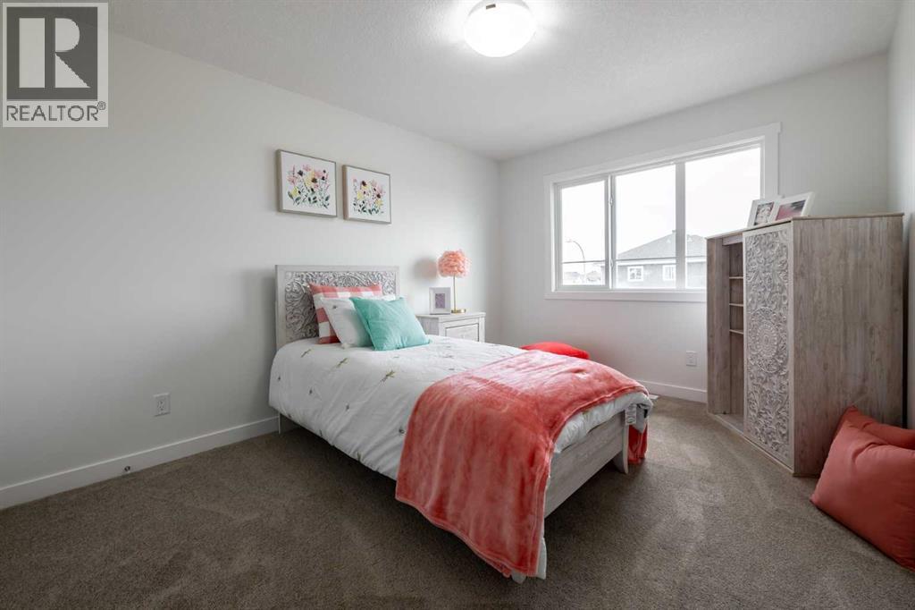 304 Edgefield Close Property Photo 16
