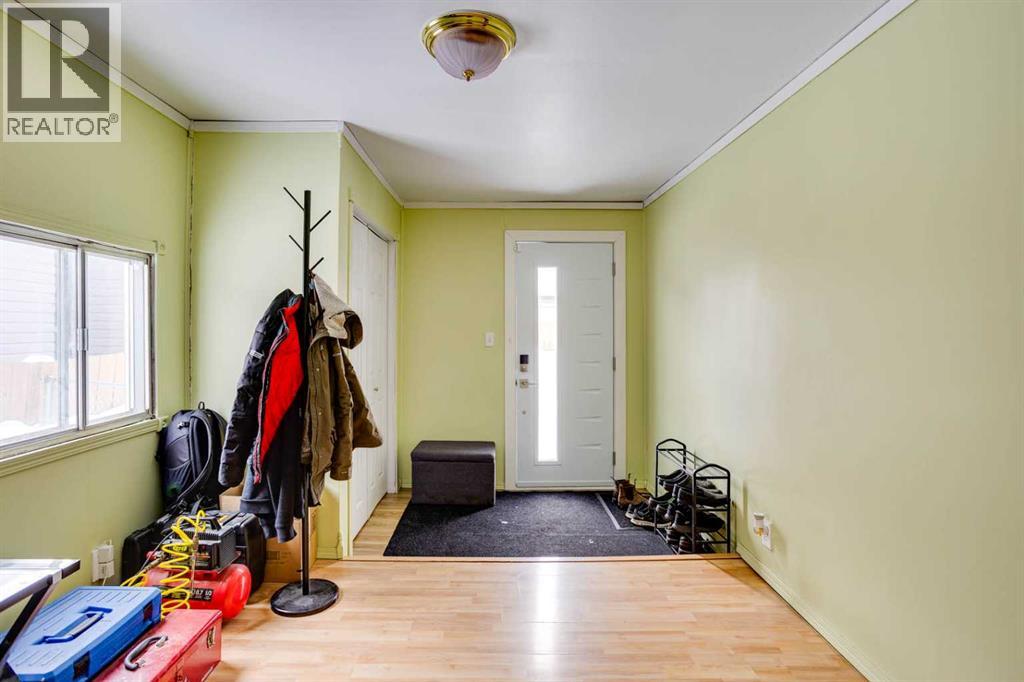 101 Clausen Crescent Property Photo 4