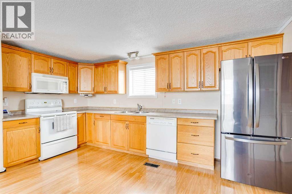 101 Clausen Crescent Property Photo 11