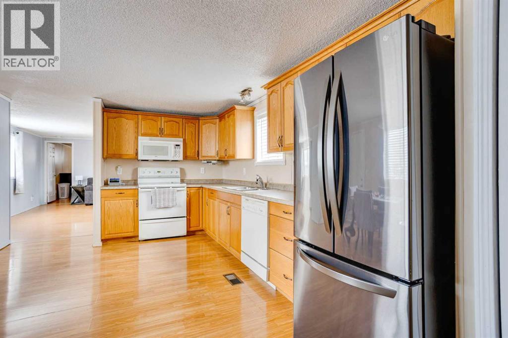 101 Clausen Crescent Property Photo 12