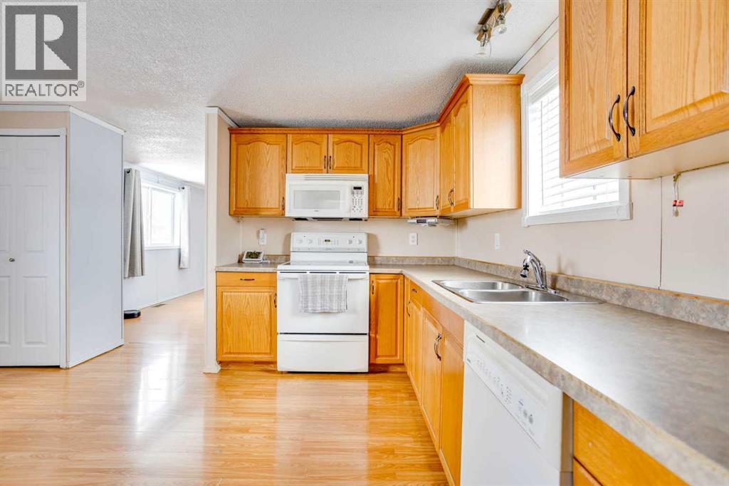 101 Clausen Crescent Property Photo 13
