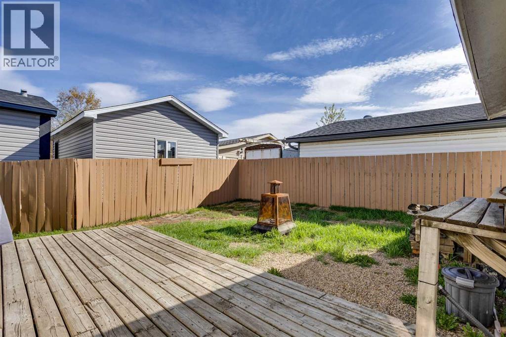 101 Clausen Crescent Property Photo 27
