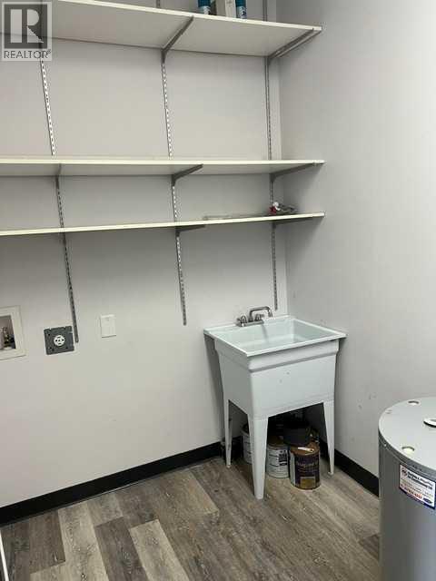 1631 Cedar Road S Property Photo 9