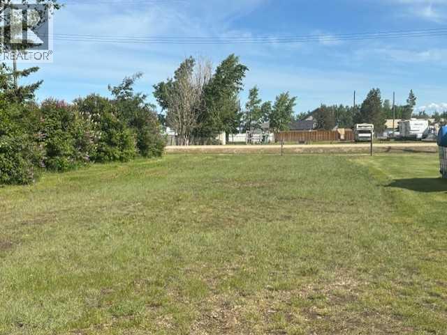 5011 50 Avenue Property Photo 1