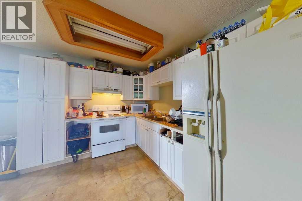 215 Broadway Avenue E Property Photo 13