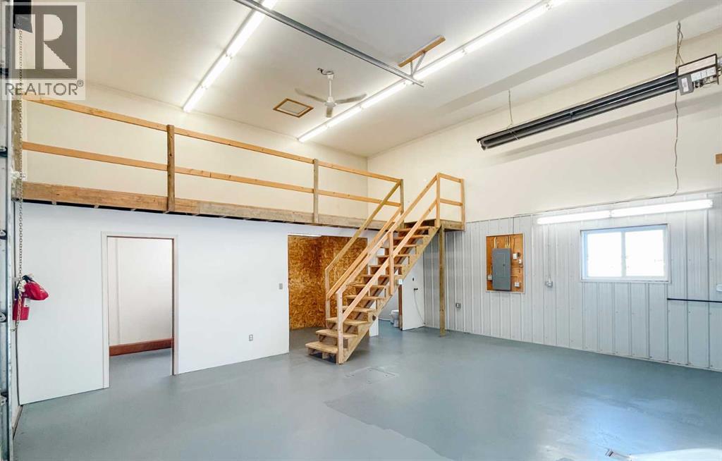 10509 92 Street Property Photo 11