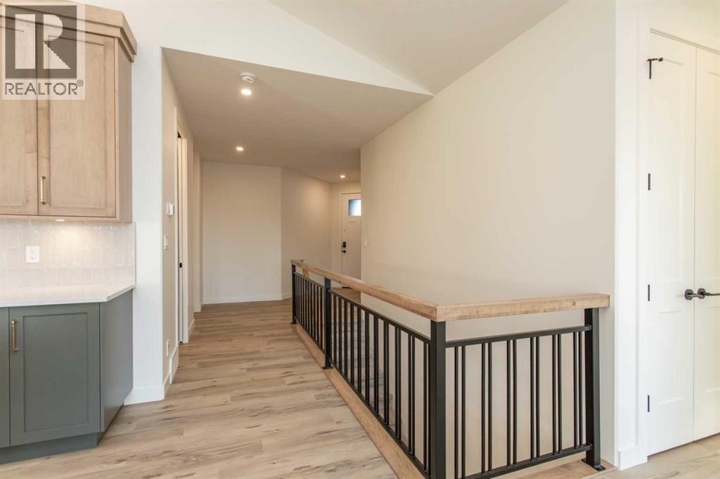 20 Emmett Crescent Property Photo 3