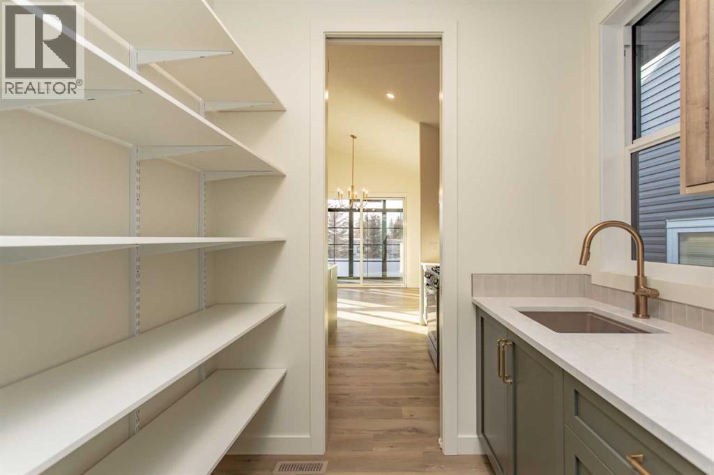20 Emmett Crescent Property Photo 10