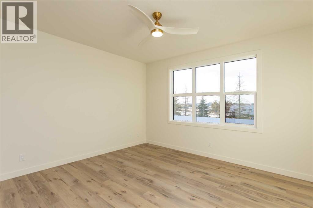 20 Emmett Crescent Property Photo 14