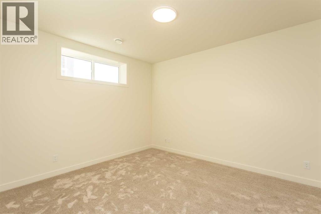 20 Emmett Crescent Property Photo 22