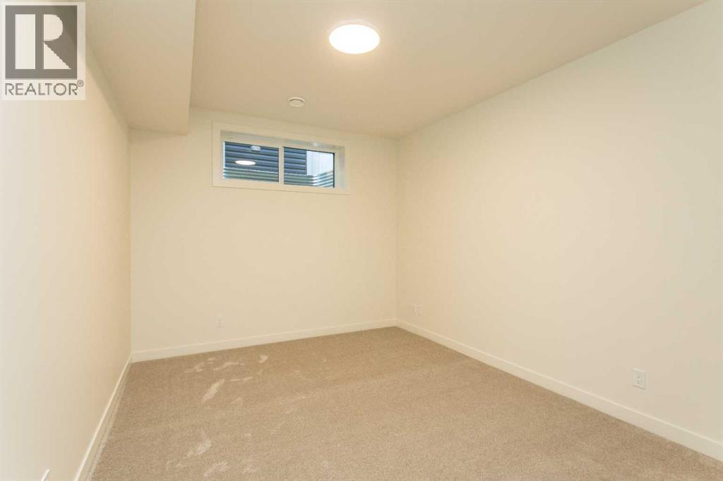 20 Emmett Crescent Property Photo 23