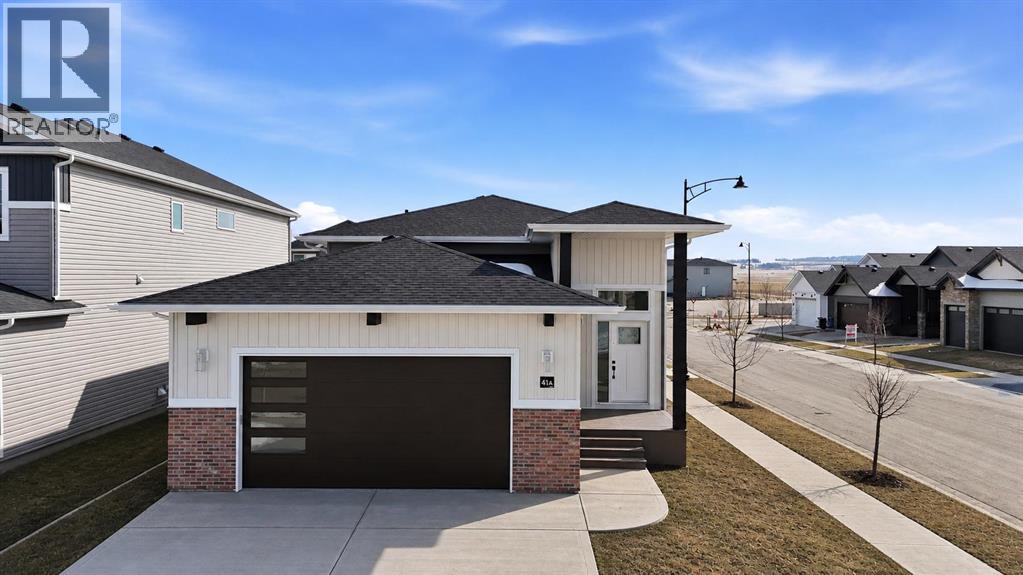 41 Emmett Crescent Property Photo 1
