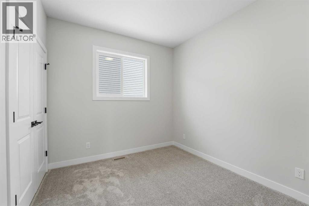 41 Emmett Crescent Property Photo 11
