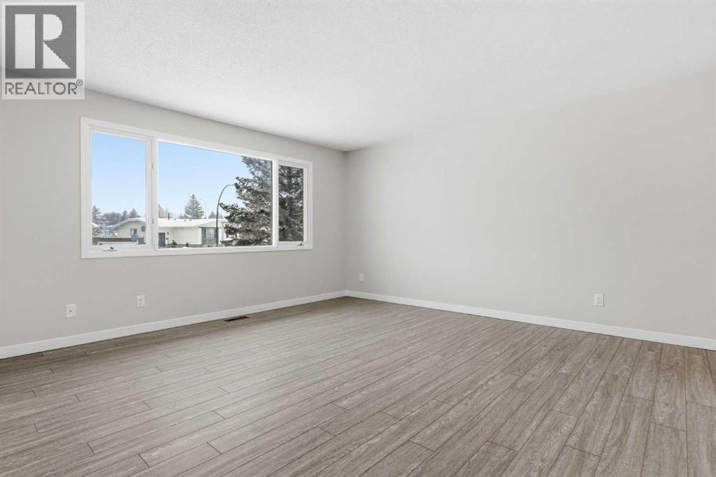32 Fonda Mews Se Property Photo 6