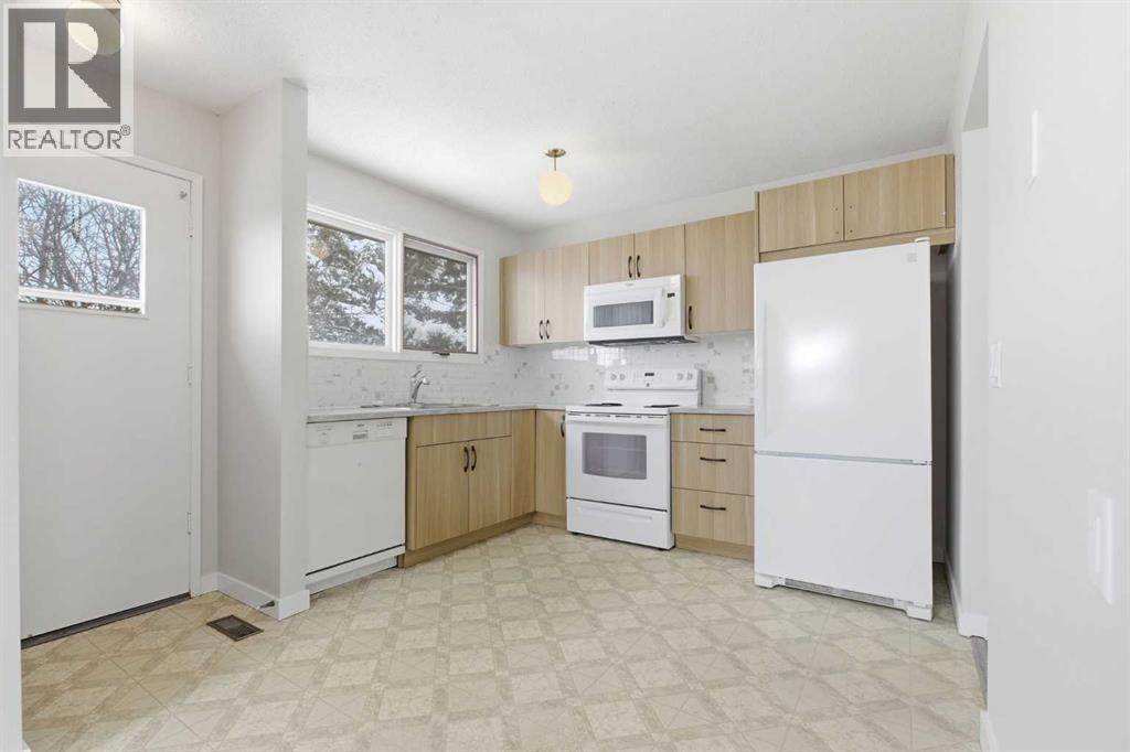 32 Fonda Mews Se Property Photo 11