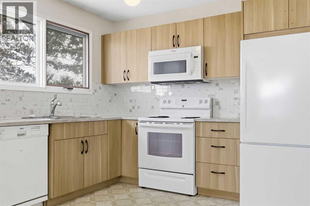 32 Fonda Mews Se Property Photo 12