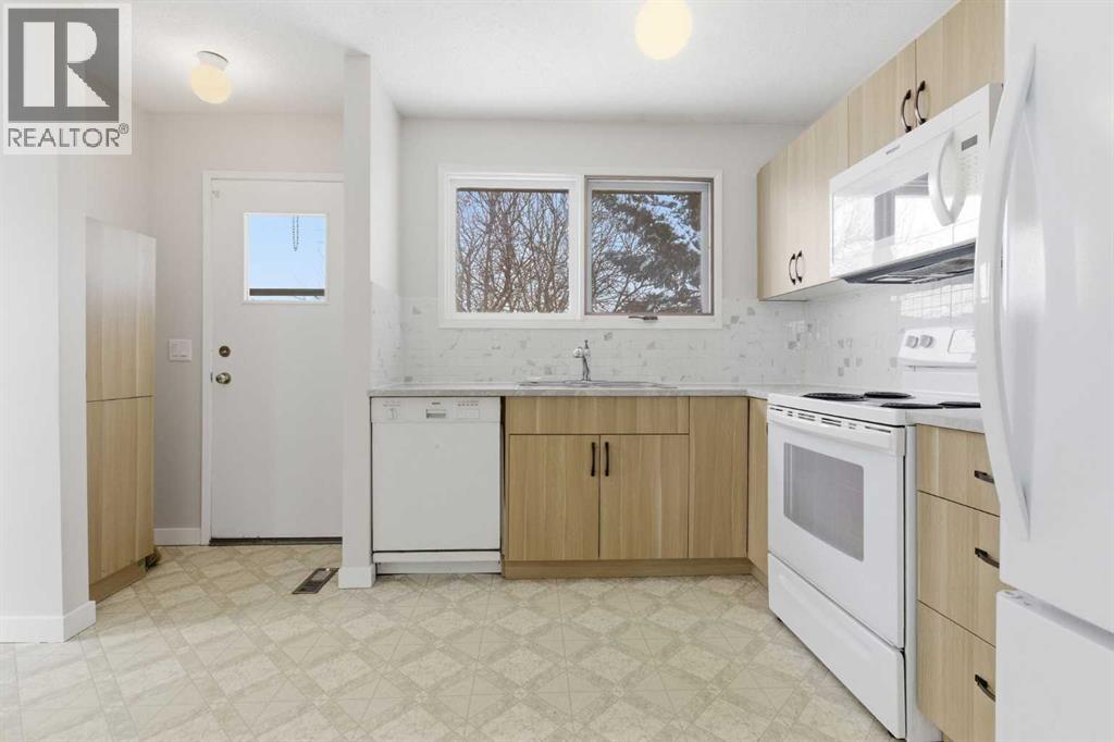 32 Fonda Mews Se Property Photo 13
