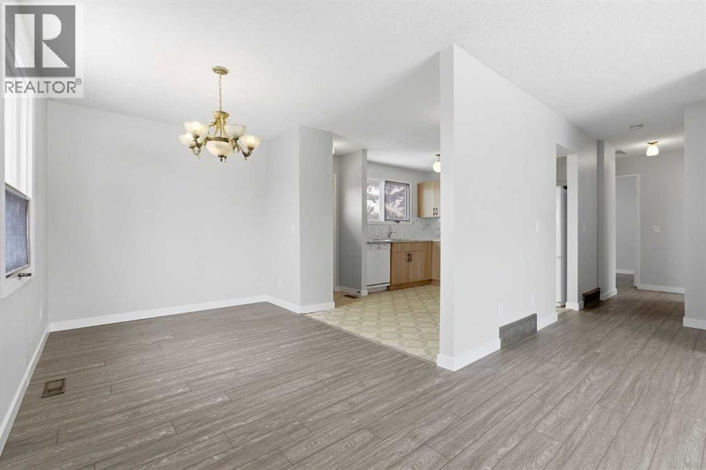 32 Fonda Mews Se Property Photo 18