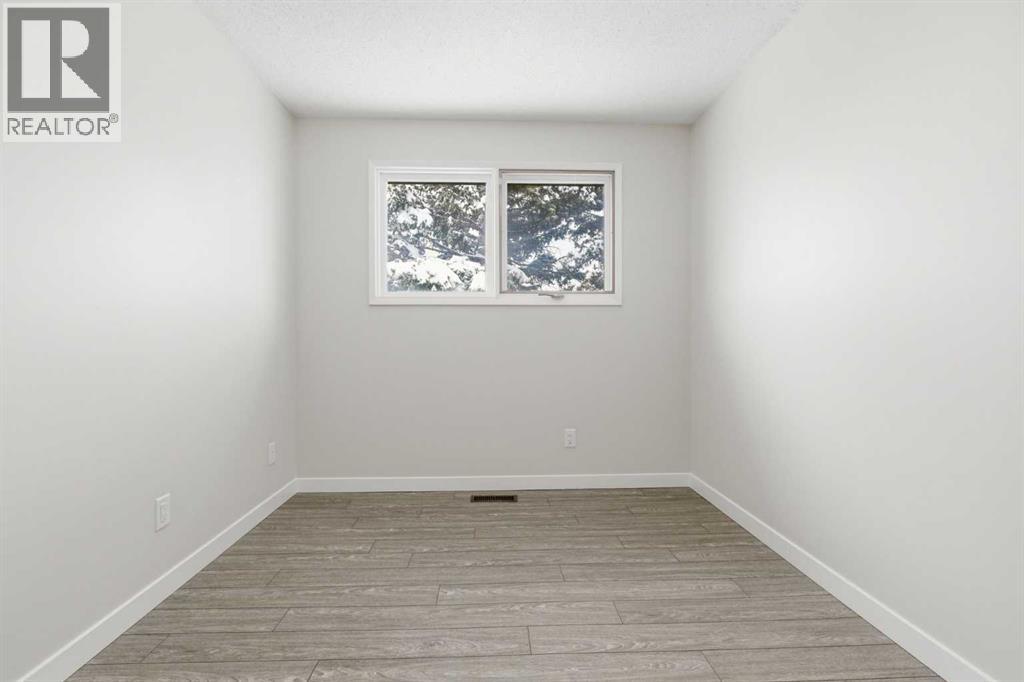 32 Fonda Mews Se Property Photo 24