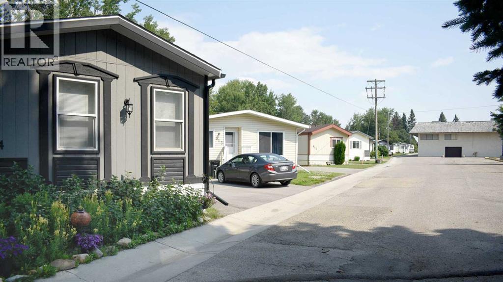 700 Carmichael Lane Property Photo 3