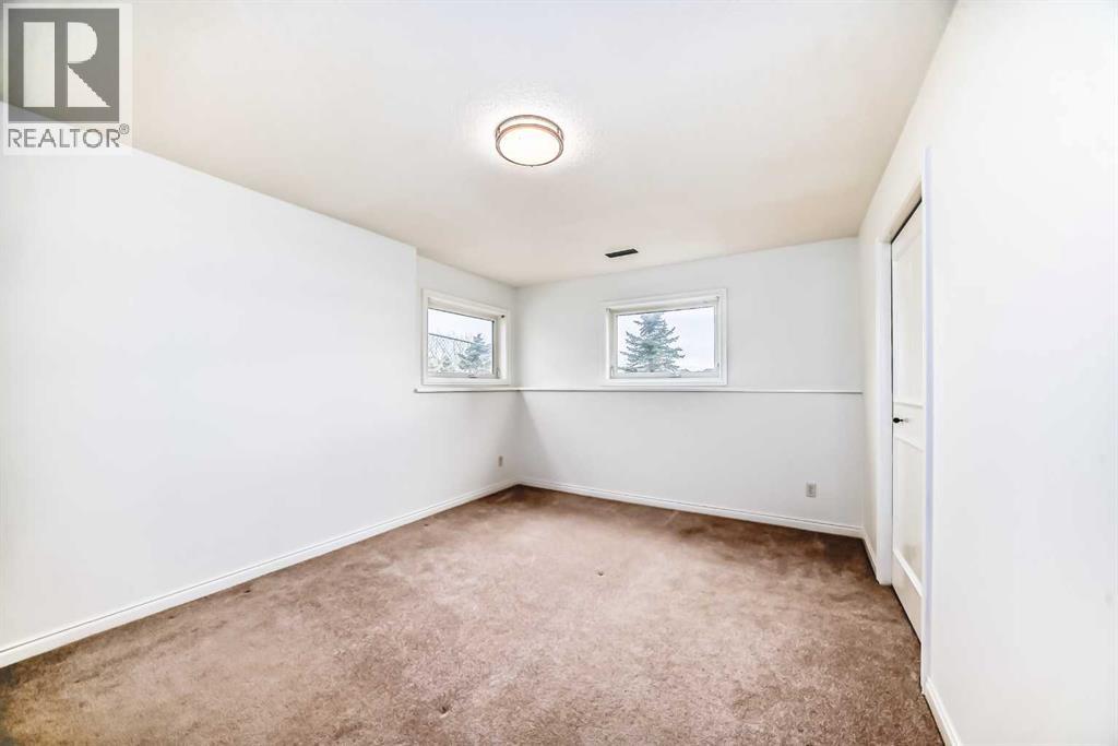 228 Woodside Crescent Nw Property Photo 43