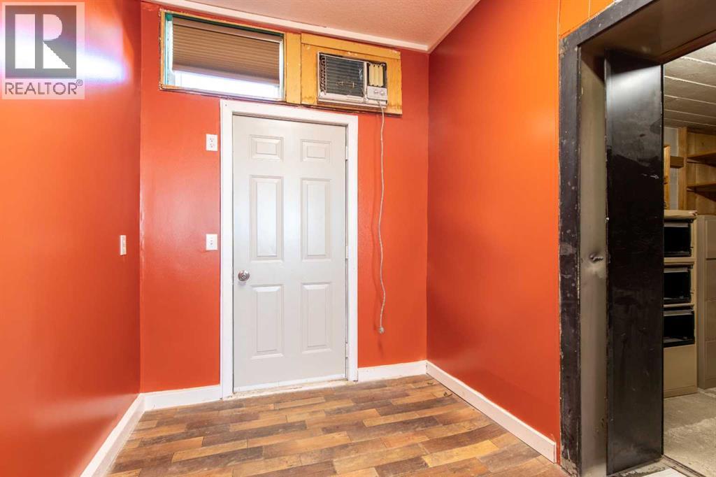 60 Main Avenue Nw Property Photo 10