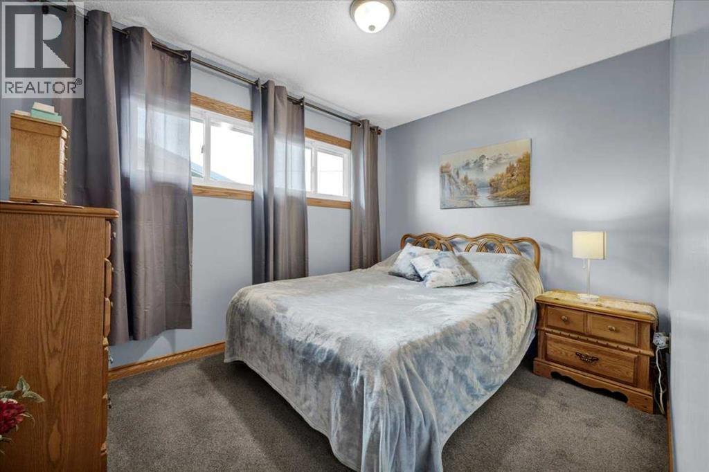 415 12 Street E Property Photo 19