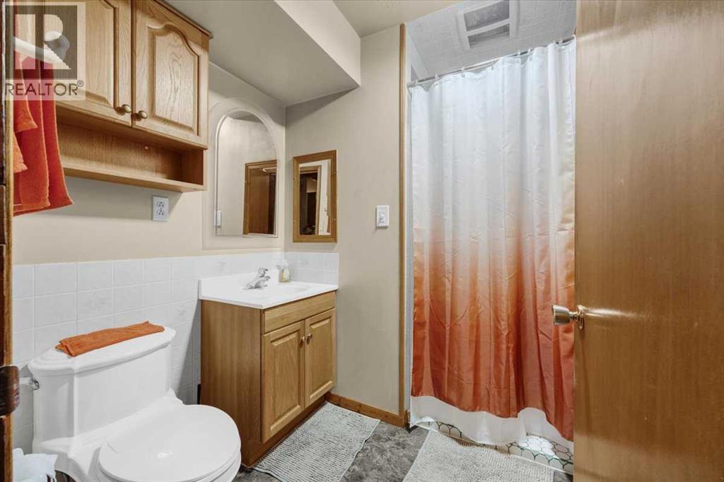 415 12 Street E Property Photo 29