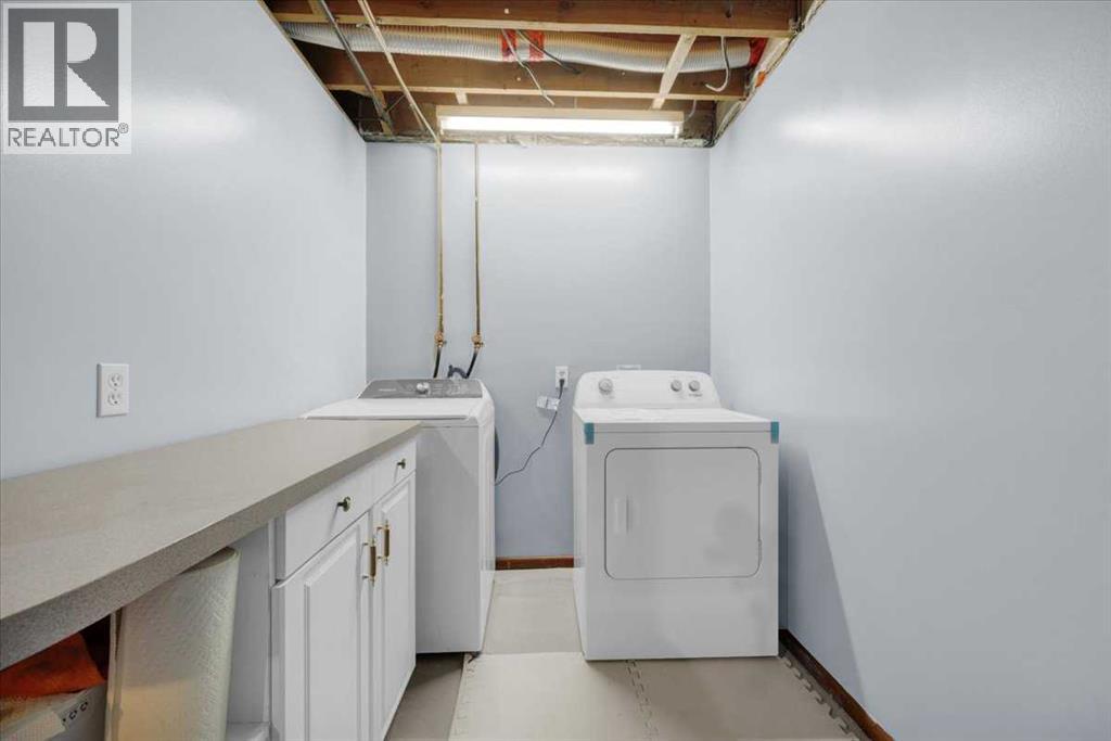 415 12 Street E Property Photo 30
