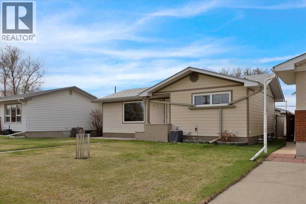 415 12 Street E Property Photo 41