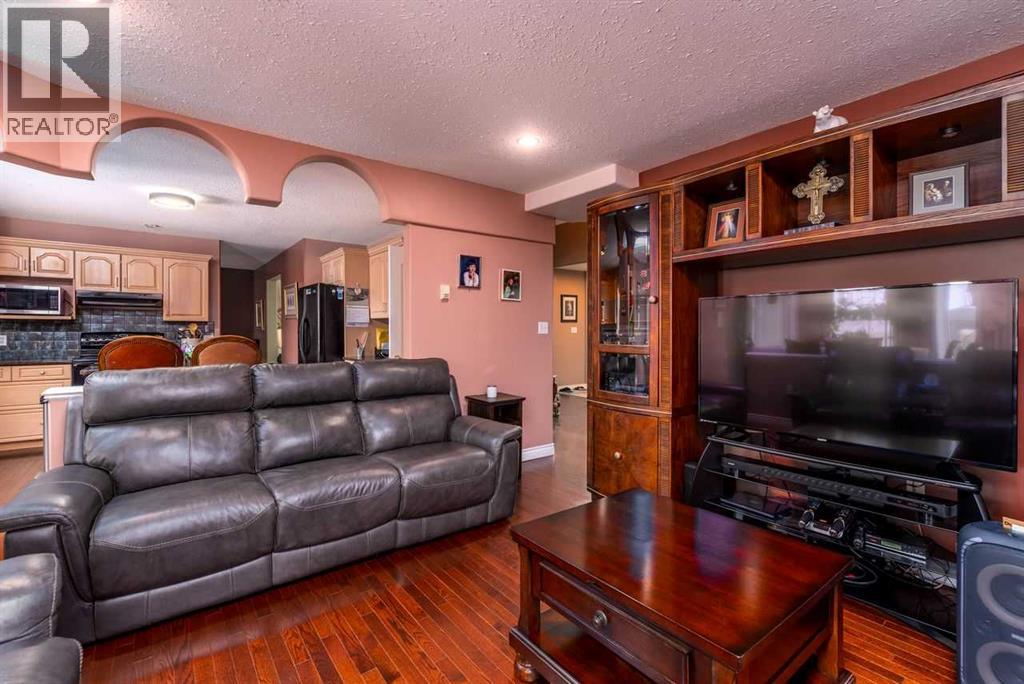 4002 60 Avenue Property Photo 16