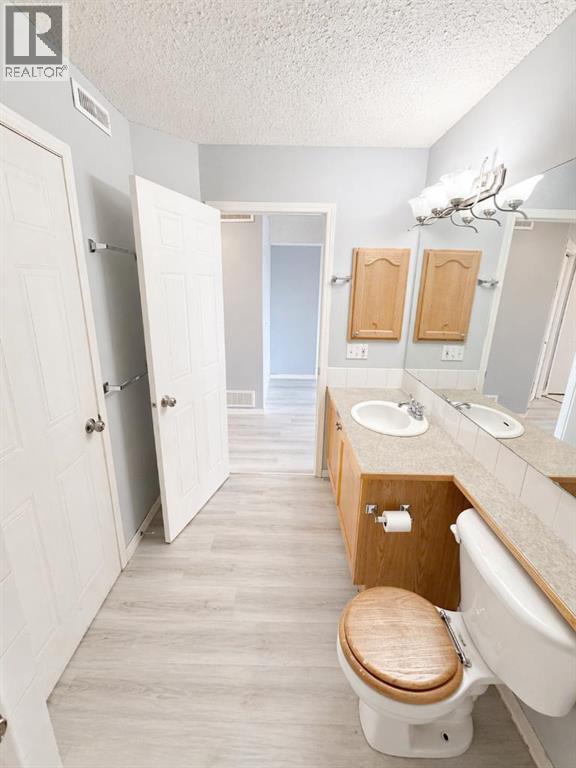 103 Strathaven Drive East Property Photo 8