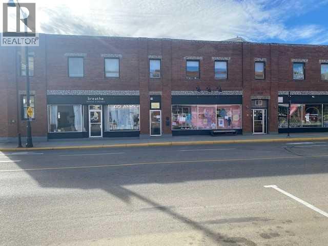 4919 50 Avenue Property Photo 3