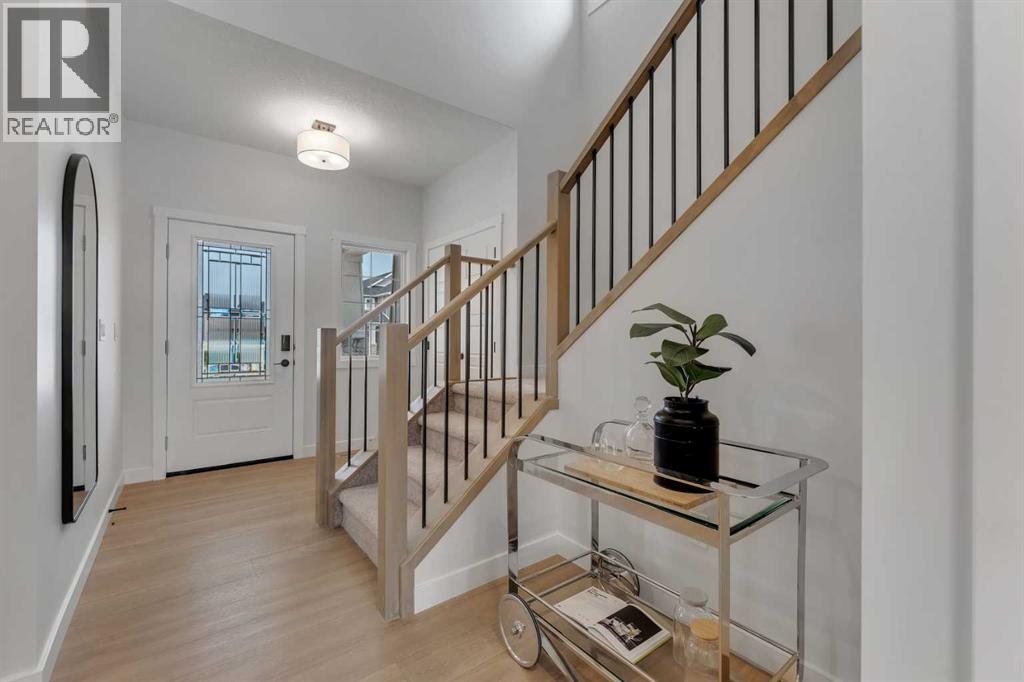 458 Baywater Green Sw Property Photo 4