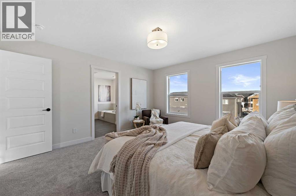 470 Baywater Green Property Photo 6