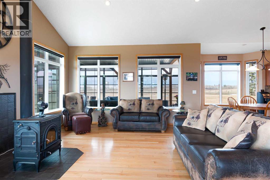 34126 Range Road 20 Property Photo 11