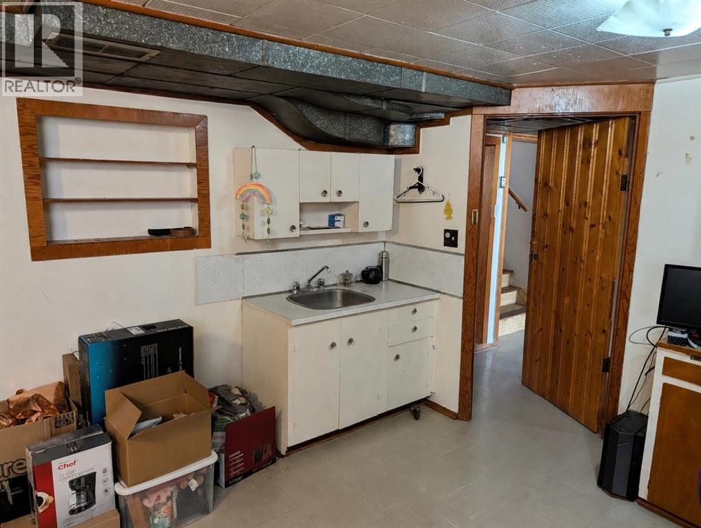 4612 50a Avenue Property Photo 13