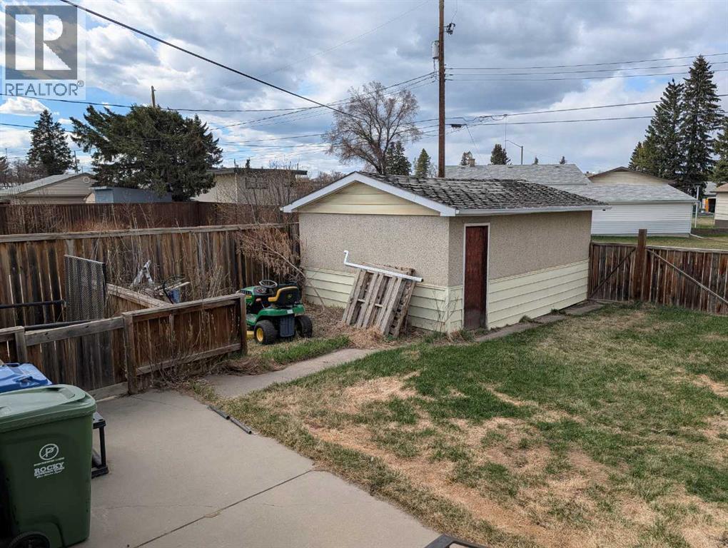 4612 50a Avenue Property Photo 17
