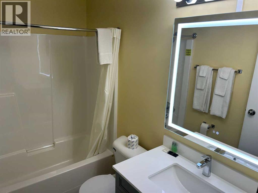 4820 50 Avenue Property Photo 24