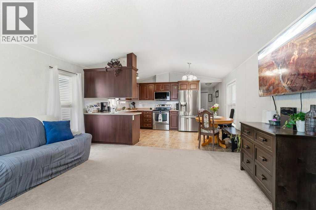 6 Baywood Place Property Photo 3